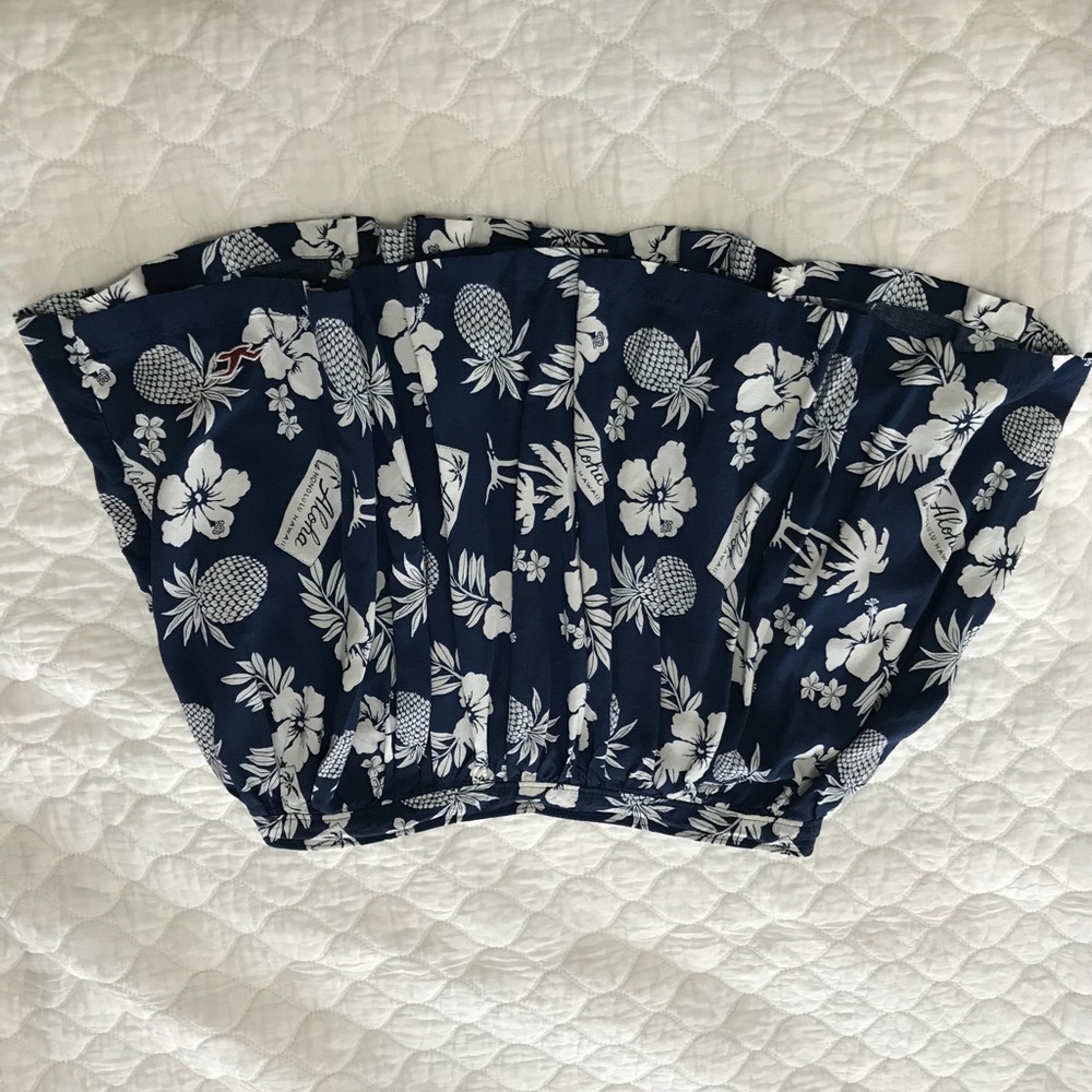 Hollister hibiscus and pineapple skirt